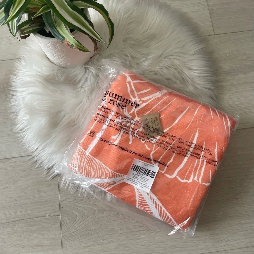 Summer & Rose Roundie Towel